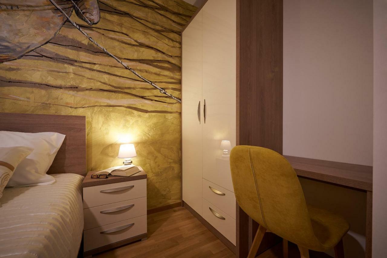 Luxury Villa Residence Zupanovic Трогир Экстерьер фото
